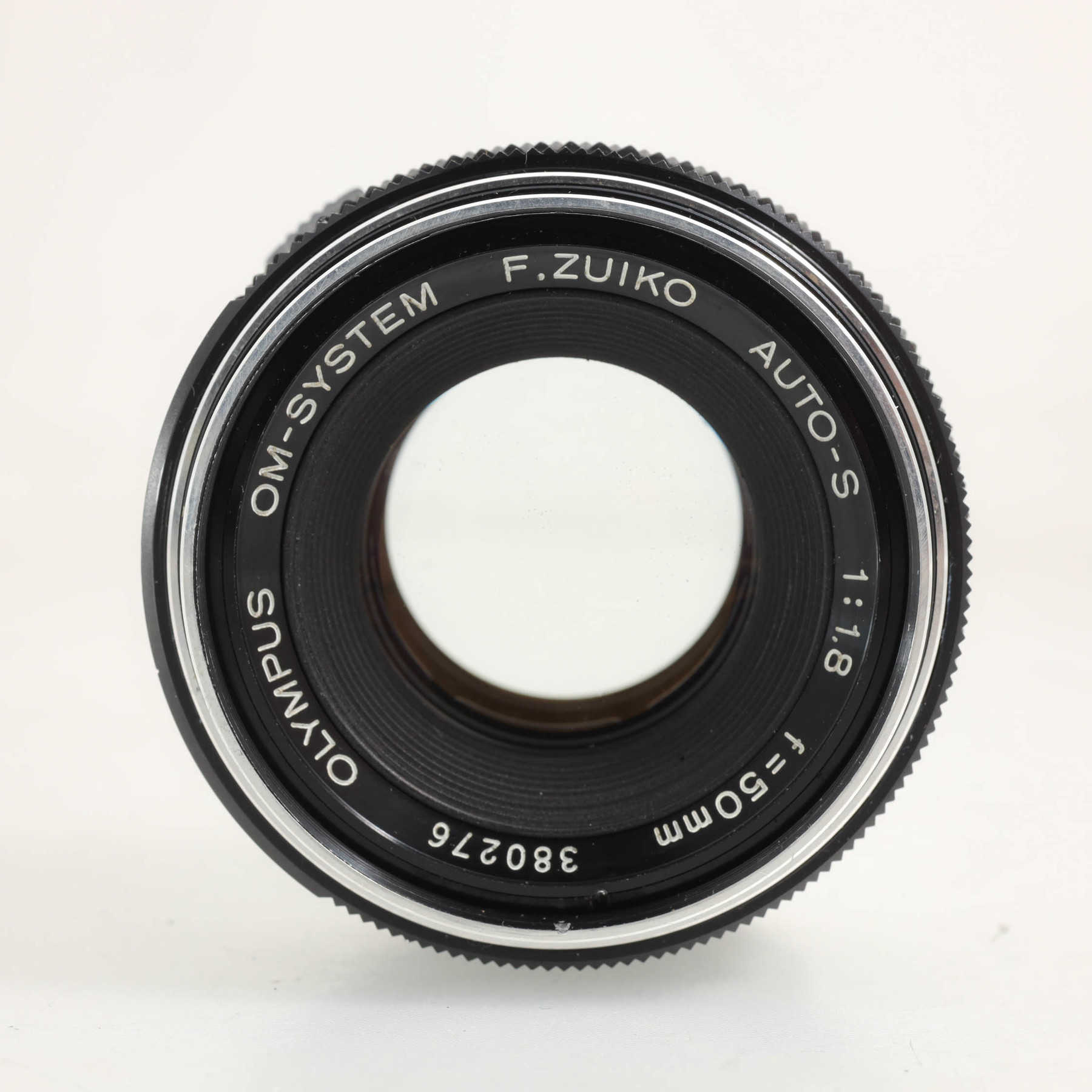 Olympus OM-1n с объективом 50mm f/1.8 F.Zuiko Olympus OM-1n с объективом 50mm f/1.8 F.Zuiko