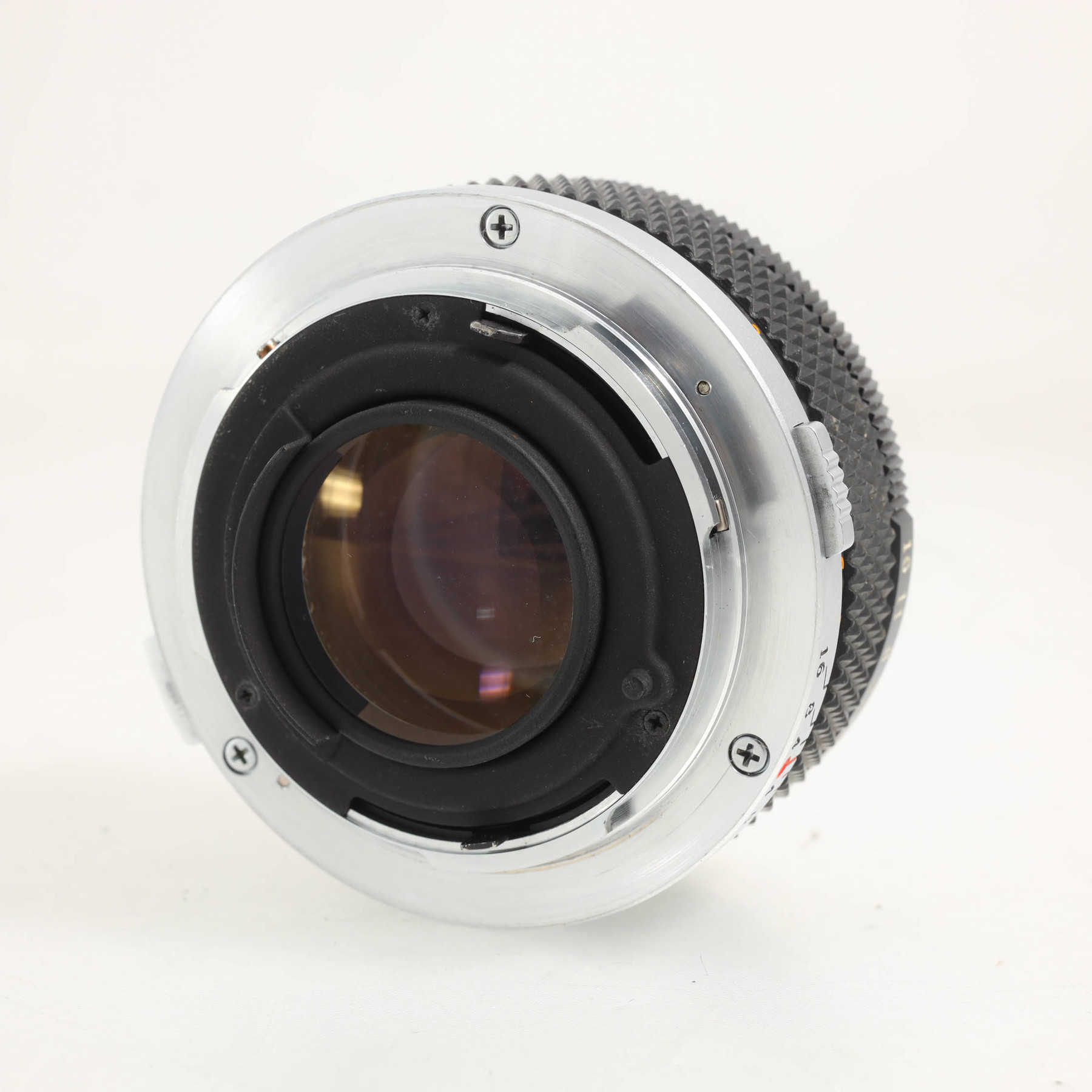 Olympus OM-1n с объективом 50mm f/1.8 F.Zuiko Olympus OM-1n с объективом 50mm f/1.8 F.Zuiko