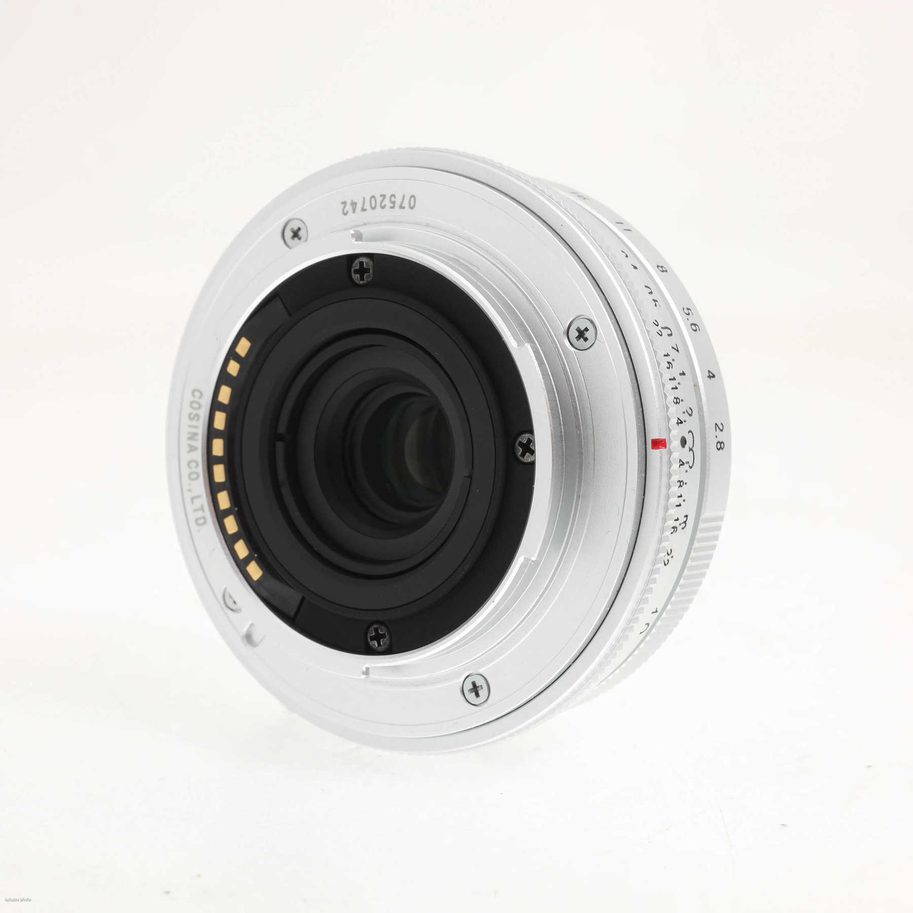 Voigtländer 18mm f/2.8 Color Skopar aspherical silver (Fujifilm X) Voigtländer 18mm f/2.8 Color Skopar aspherical silver (Fujifilm X)