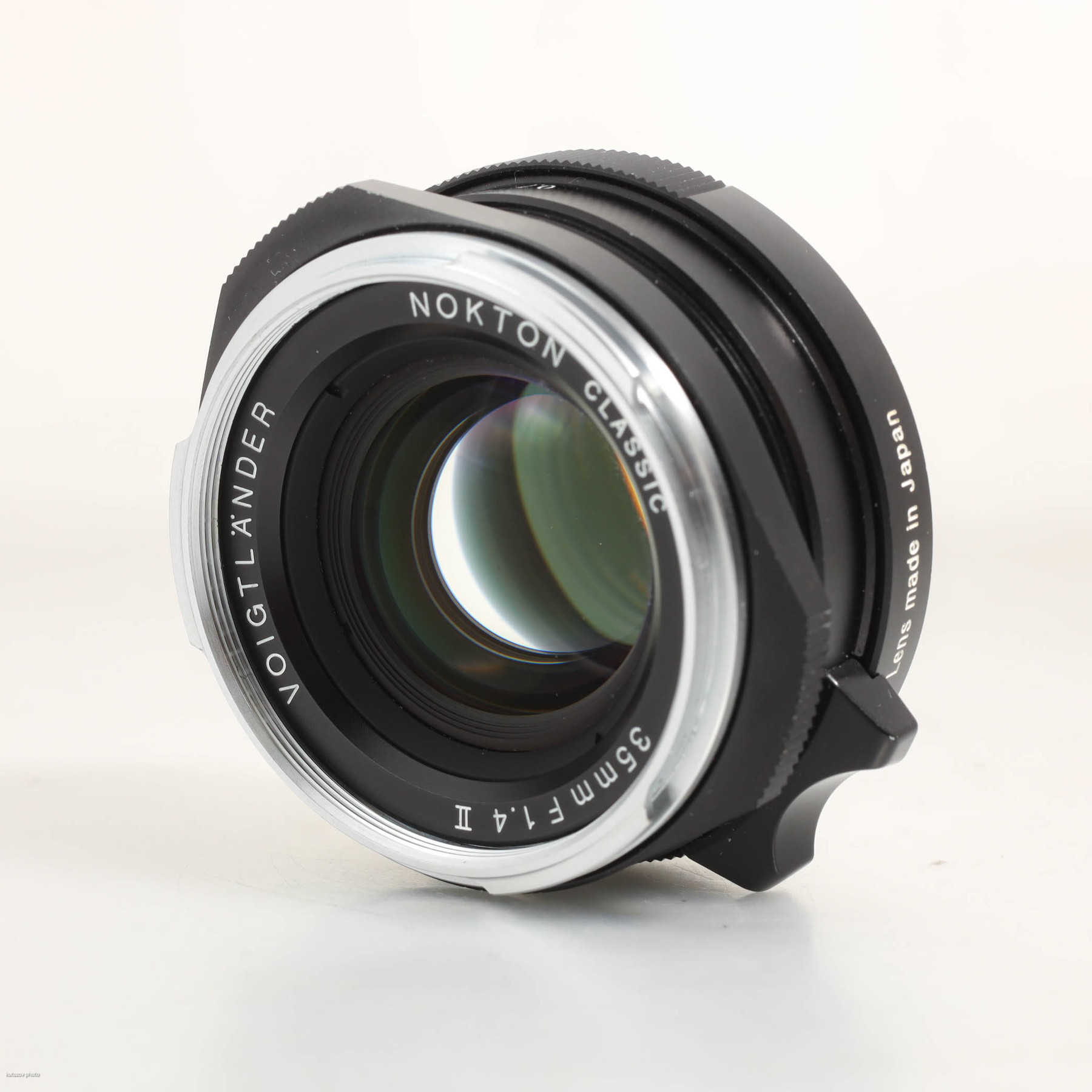 Voigtländer Nokton Classic 35mm f/1.4 II MC Voigtländer Nokton Classic 35mm f/1.4 II MC