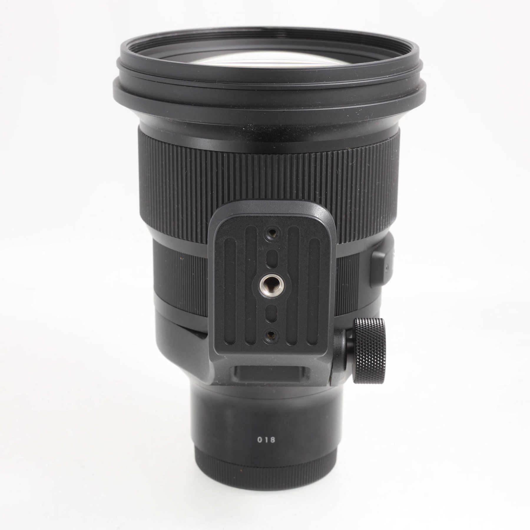 Sigma 105mm f/1.4 DG (Sony E) Sigma 105mm f/1.4 DG (Sony E)