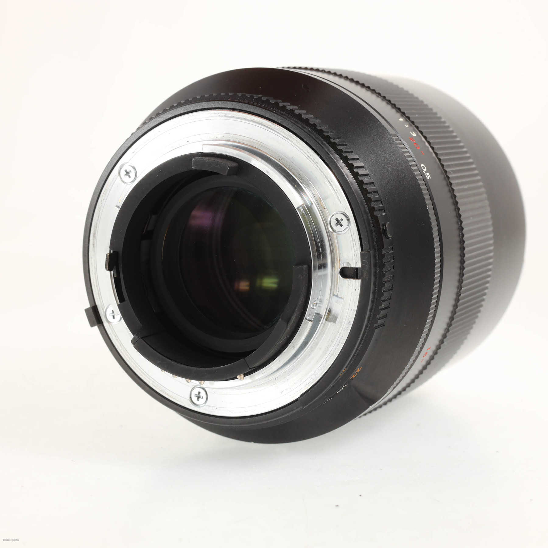 Zeiss 100mm f/2 T* Makro-Planar ZF.2 Zeiss 100mm f/2 T* Makro-Planar ZF.2