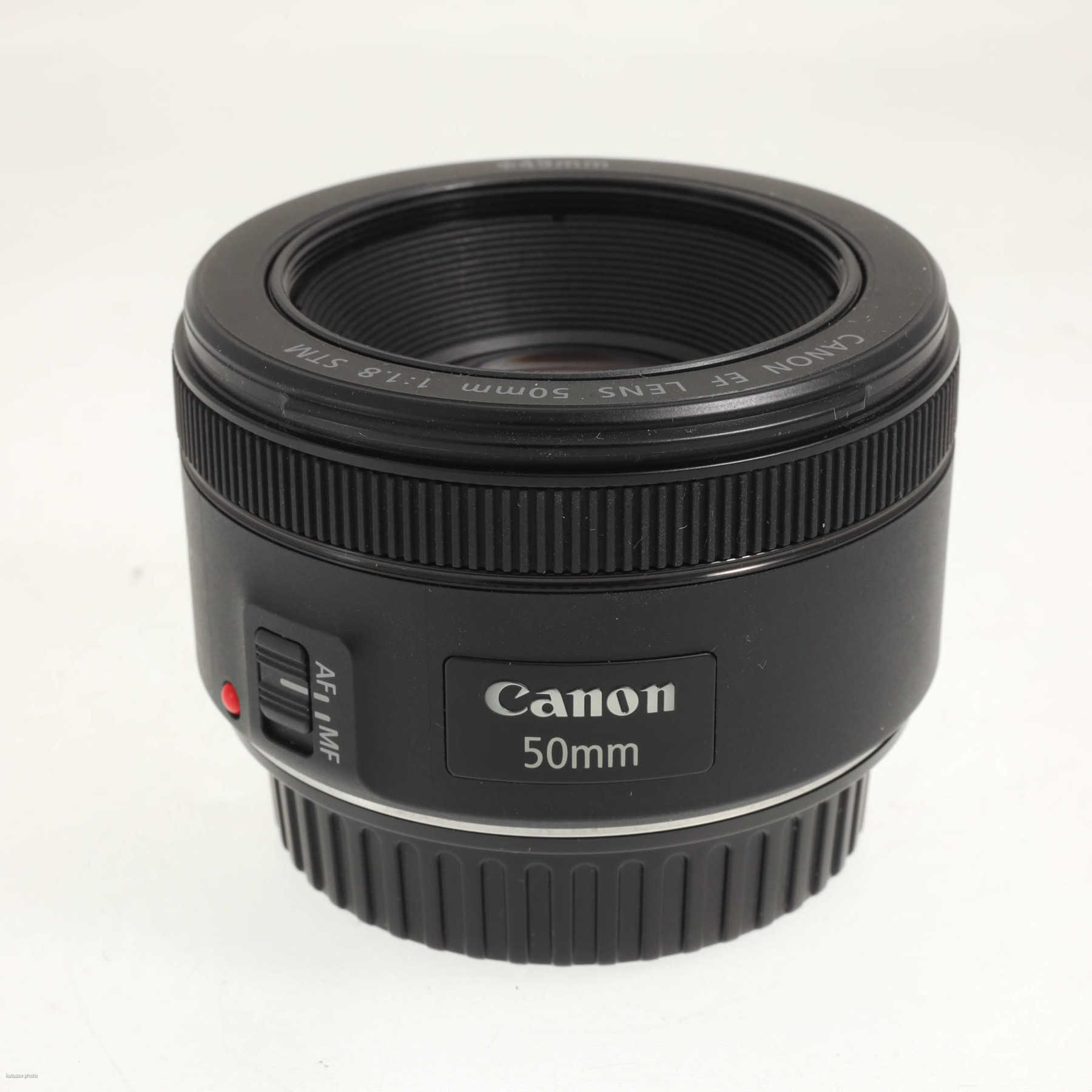 Canon EF 50mm f/1.8 STM Canon EF 50mm f/1.8 STM
