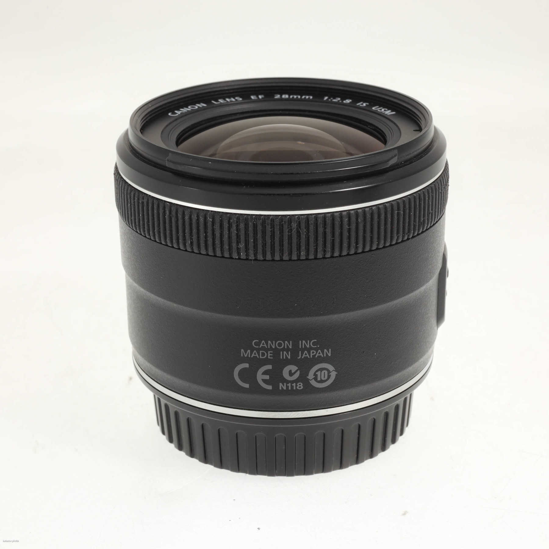 Canon EF 28mm f/2.8 IS USM Canon EF 28mm f/2.8 IS USM