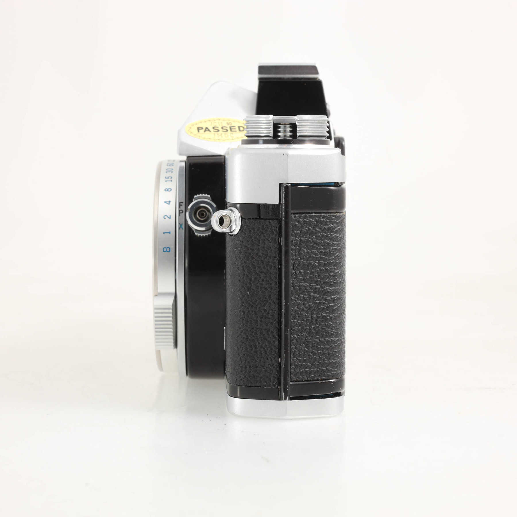 Olympus OM-1n с объективом 50mm f/1.4 G.Zuiko Auto-S Olympus OM-1n с объективом 50mm f/1.4 G.Zuiko Auto-S