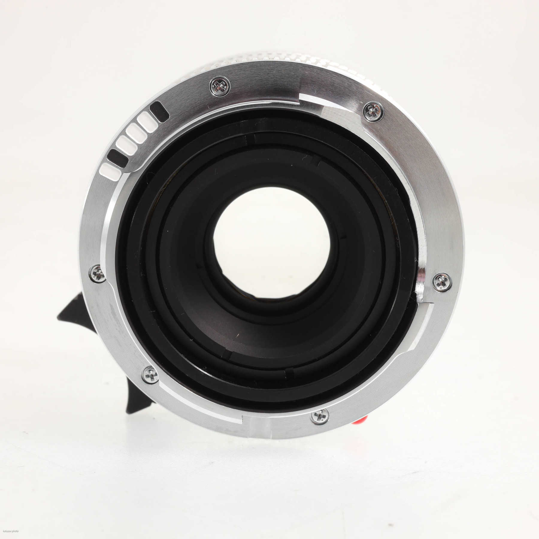 Leica 35mm f/2.4 Summarit-M ASPH silver Leica 35mm f/2.4 Summarit-M ASPH silver
