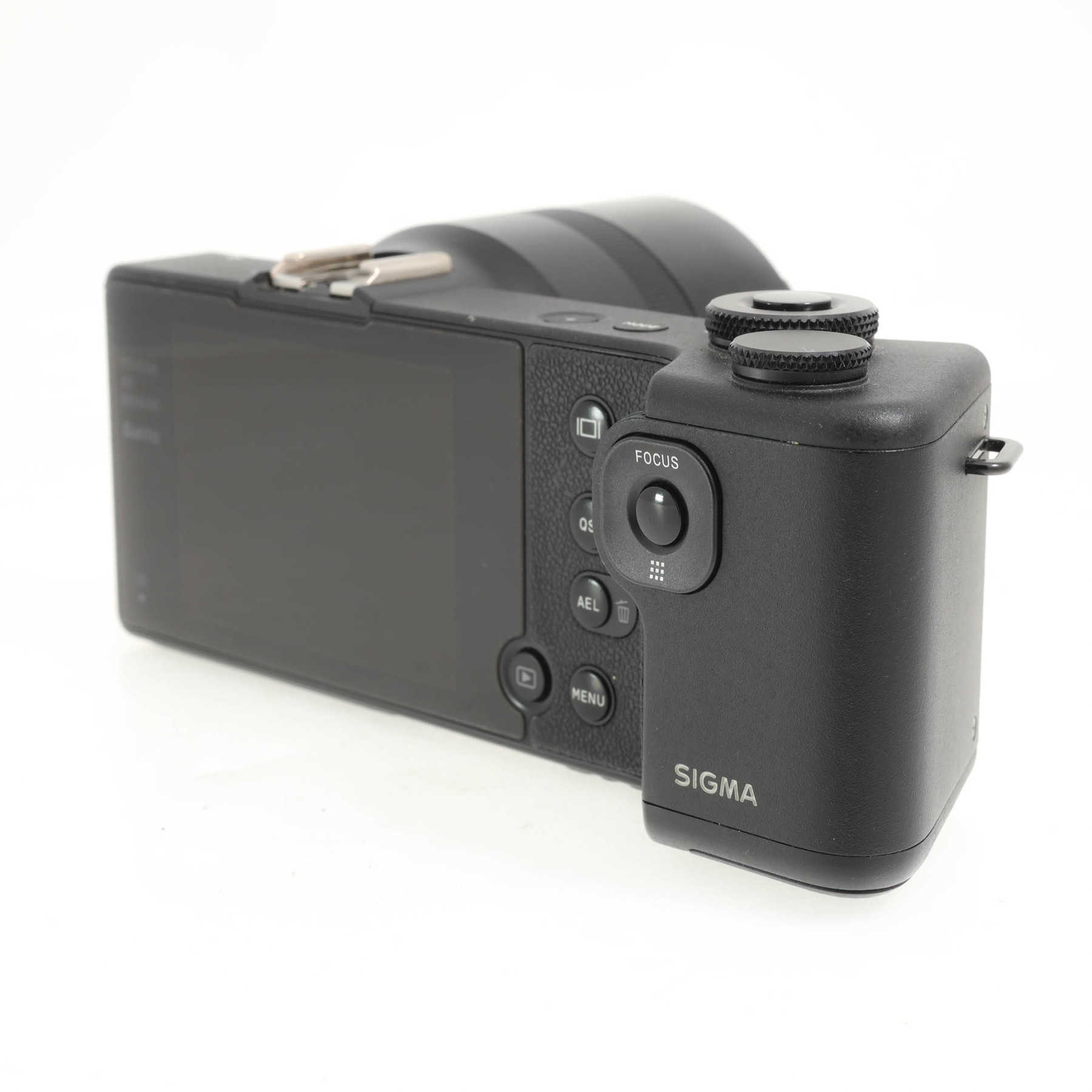 Sigma DP3 Quattro с 1,2х телеконвертером Sigma DP3 Quattro с 1,2х телеконвертером