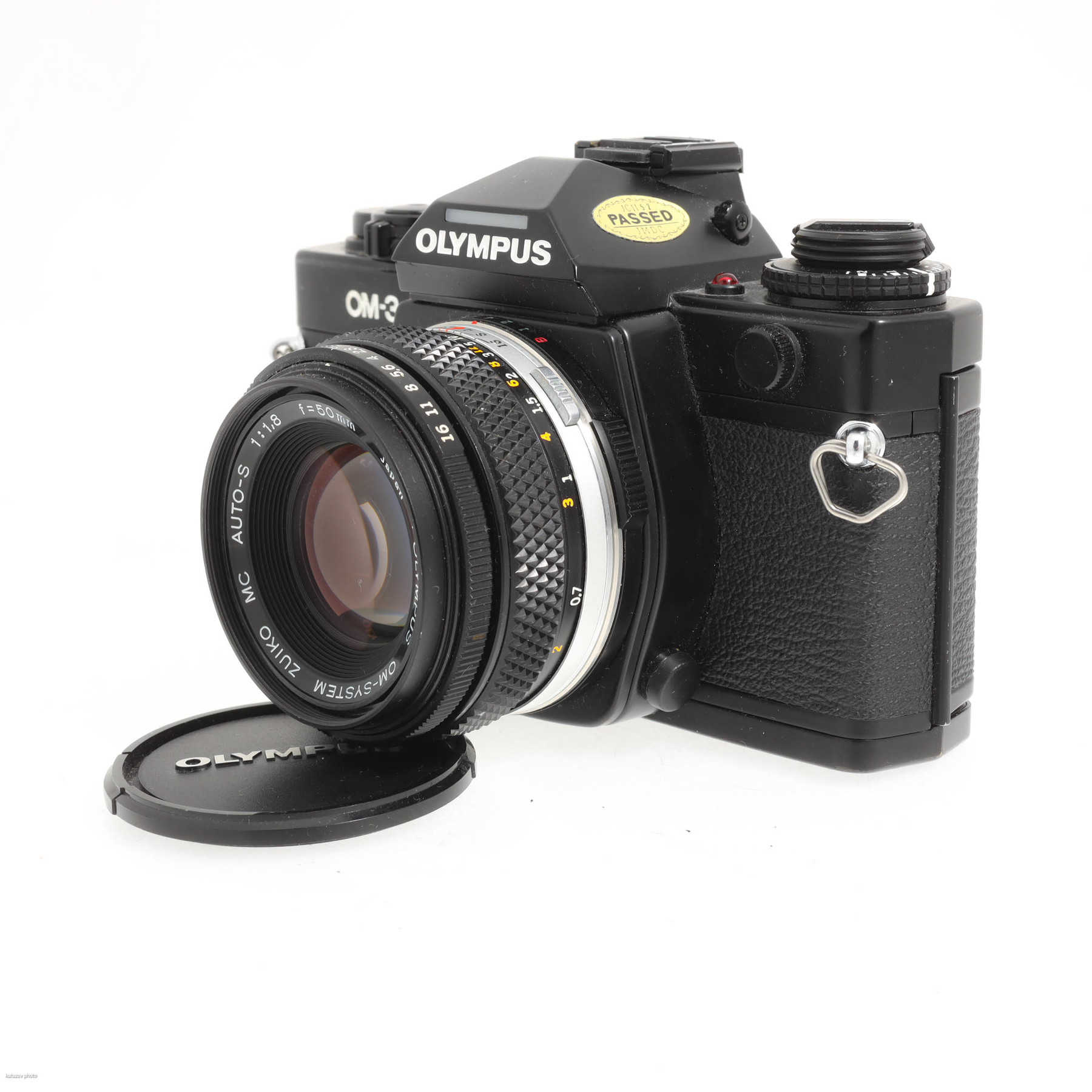 Olympus OM-3 с объективом 50mm f/1.8 Zuiko Auto-S Olympus OM-3 с объективом 50mm f/1.8 Zuiko Auto-S