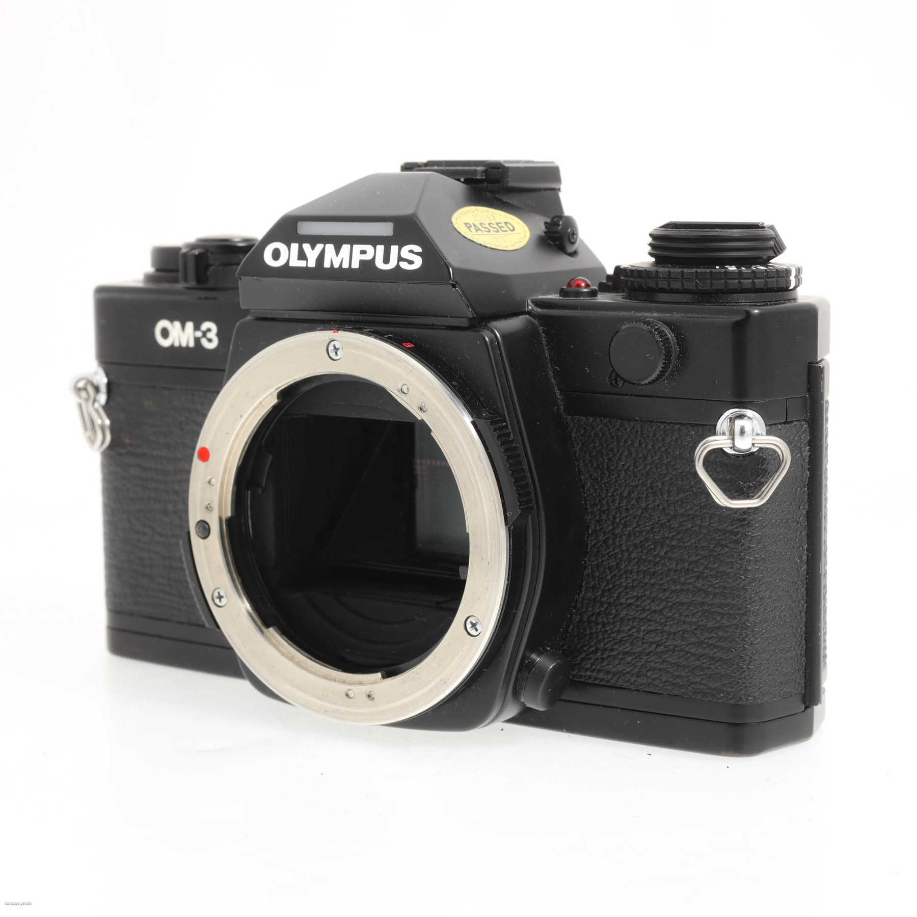 Olympus OM-3 с объективом 50mm f/1.8 Zuiko Auto-S Olympus OM-3 с объективом 50mm f/1.8 Zuiko Auto-S