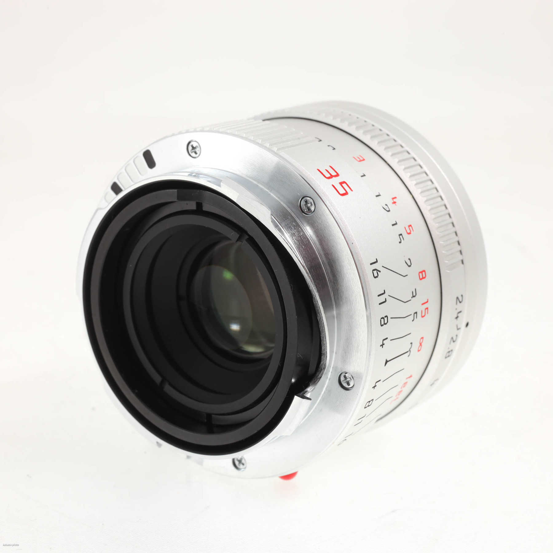 Leica 35mm f/2.4 Summarit-M ASPH silver Leica 35mm f/2.4 Summarit-M ASPH silver