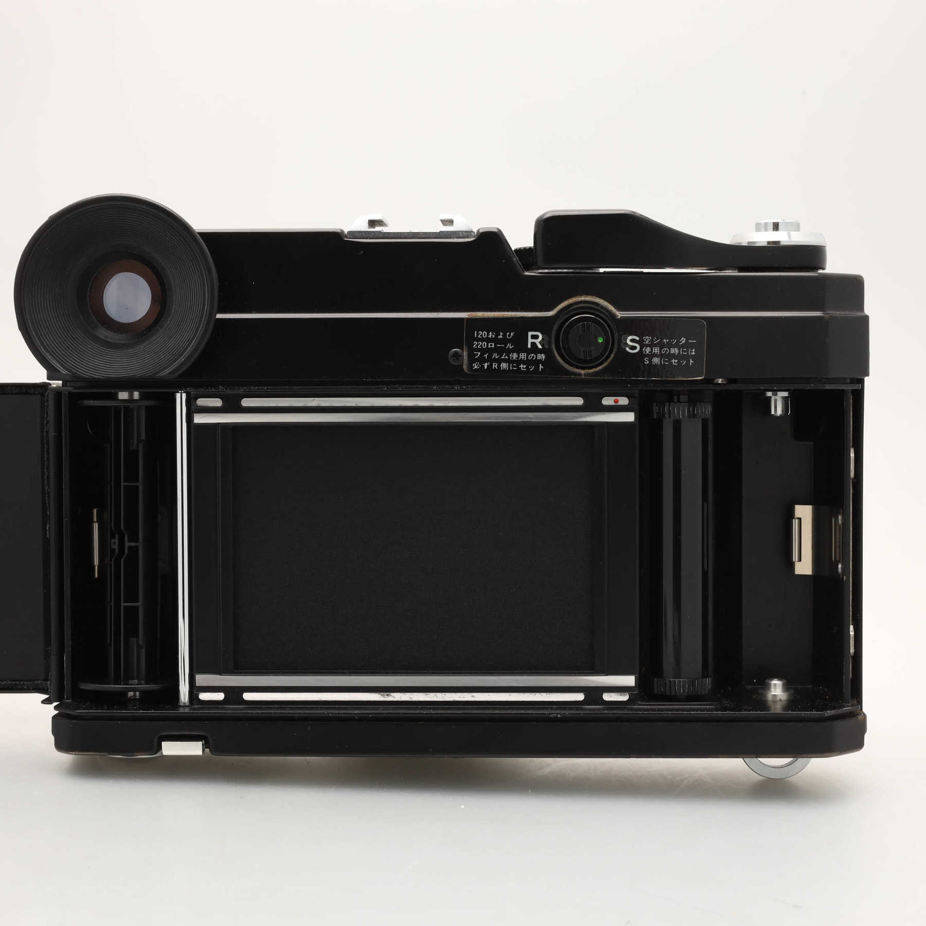 Fujifilm Fujica GL690 с объективом 100mm f/3.5 EBC Fujinon AE Fujifilm Fujica GL690 с объективом 100mm f/3.5 EBC Fujinon AE