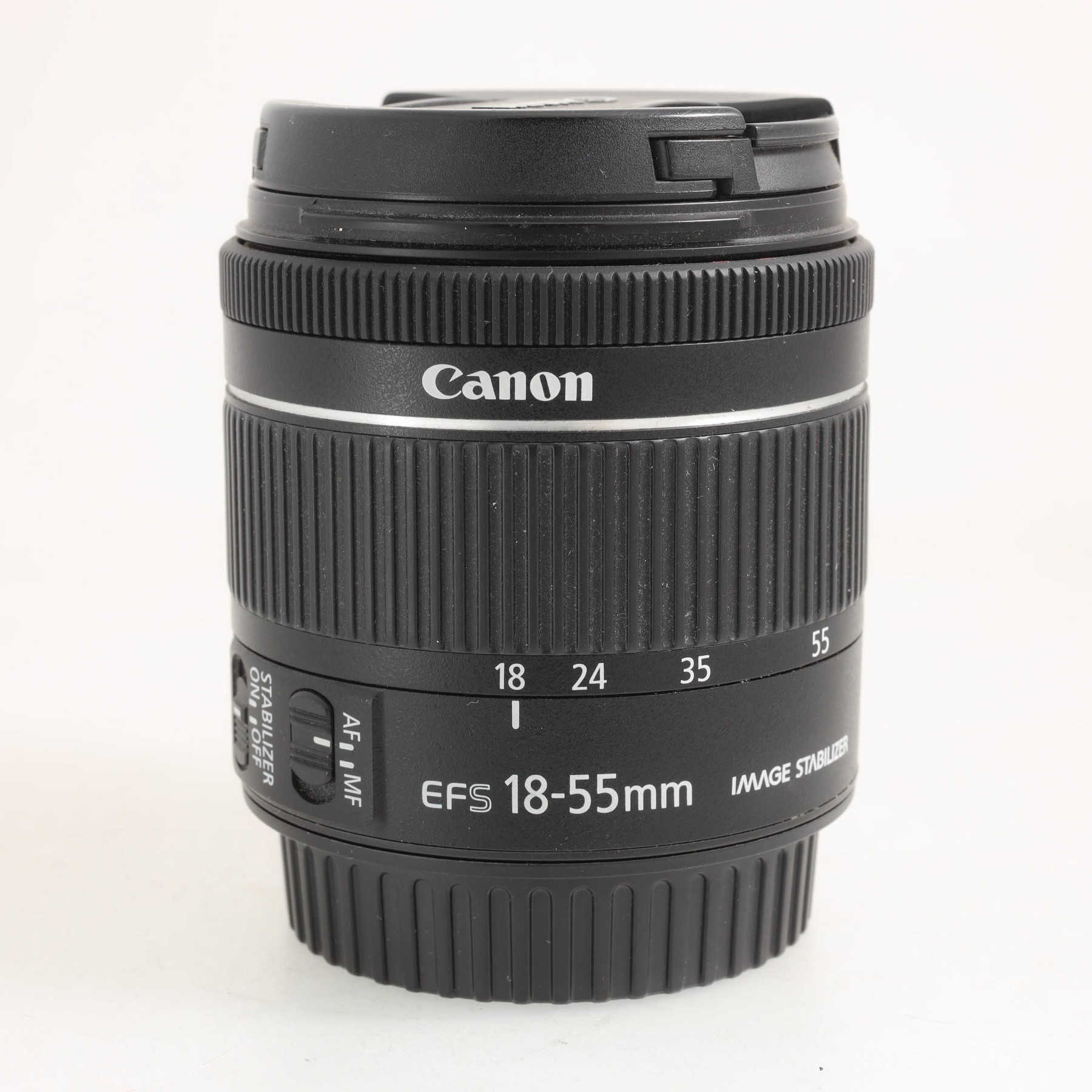 Canon EOS 77D с объективом EF-S 18-55mm f/4-5.6 IS STM Canon EOS 77D с объективом EF-S 18-55mm f/4-5.6 IS STM
