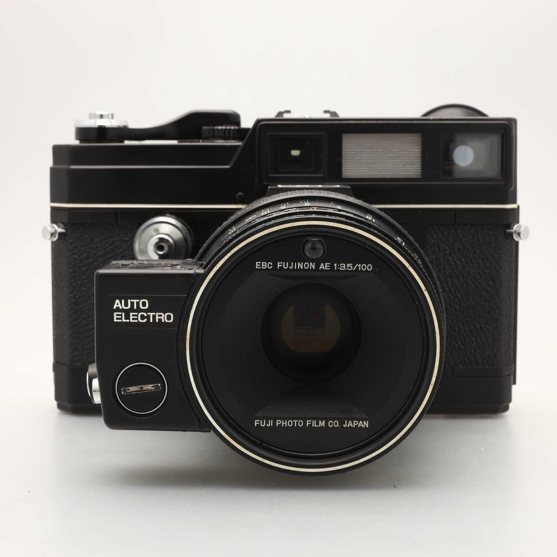 Fujifilm Fujica GL690 с объективом 100mm f/3.5 EBC Fujinon AE Fujifilm Fujica GL690 с объективом 100mm f/3.5 EBC Fujinon AE