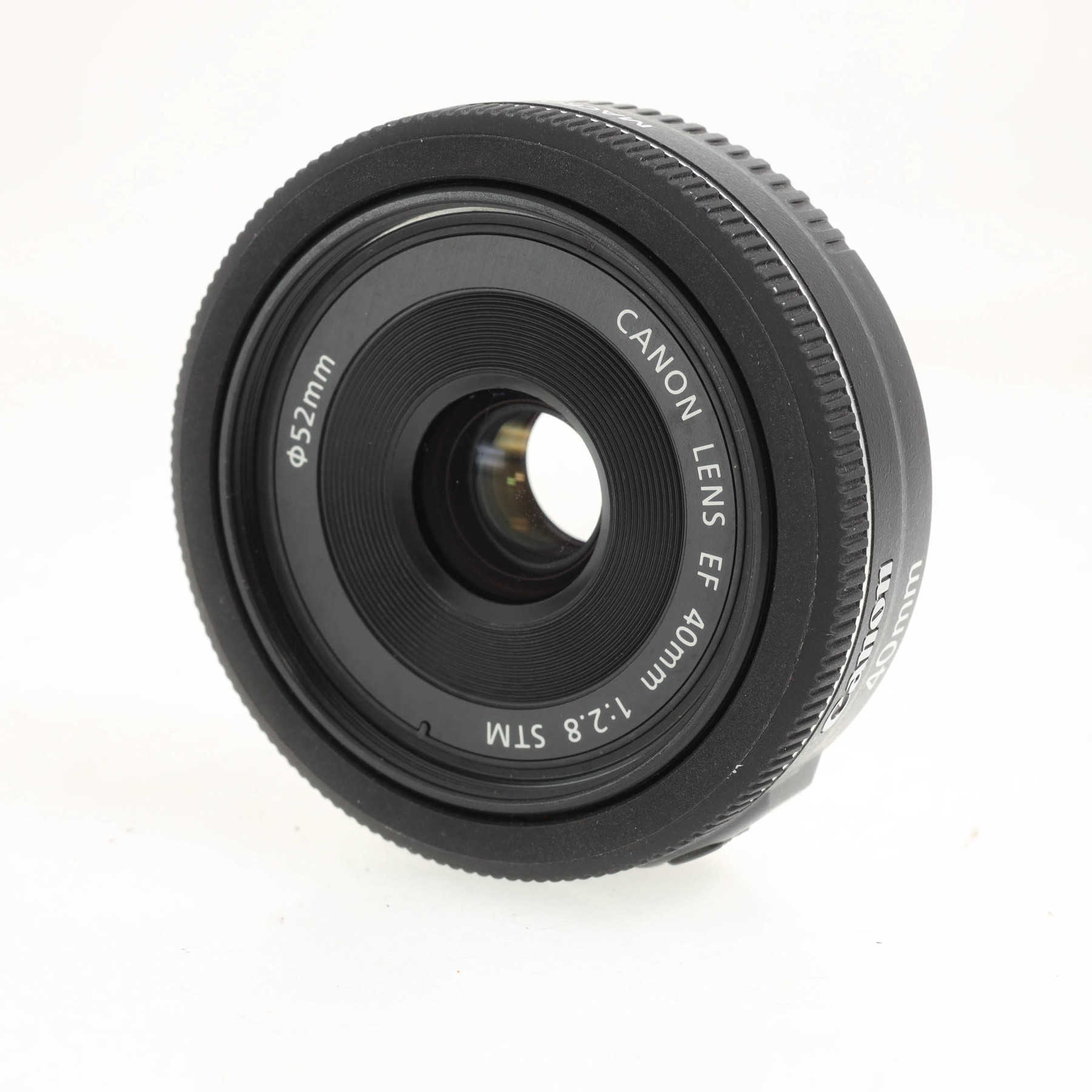 Canon EF 40mm f/2.8 STM Canon EF 40mm f/2.8 STM