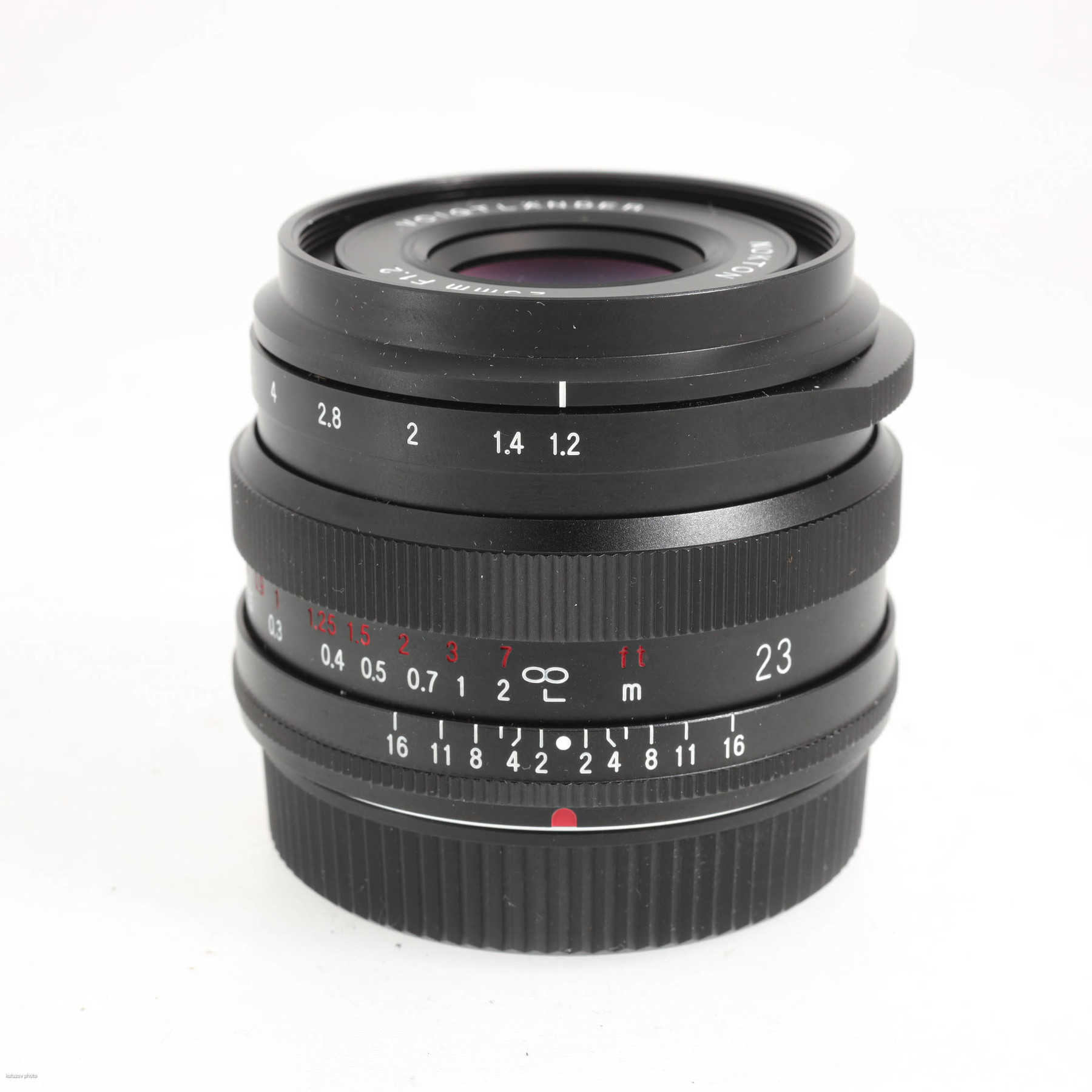 Voigtländer 23mm f/1.2 Nokton aspherical (Fujifilm X-mount) Voigtländer 23mm f/1.2 Nokton aspherical (Fujifilm X-mount)