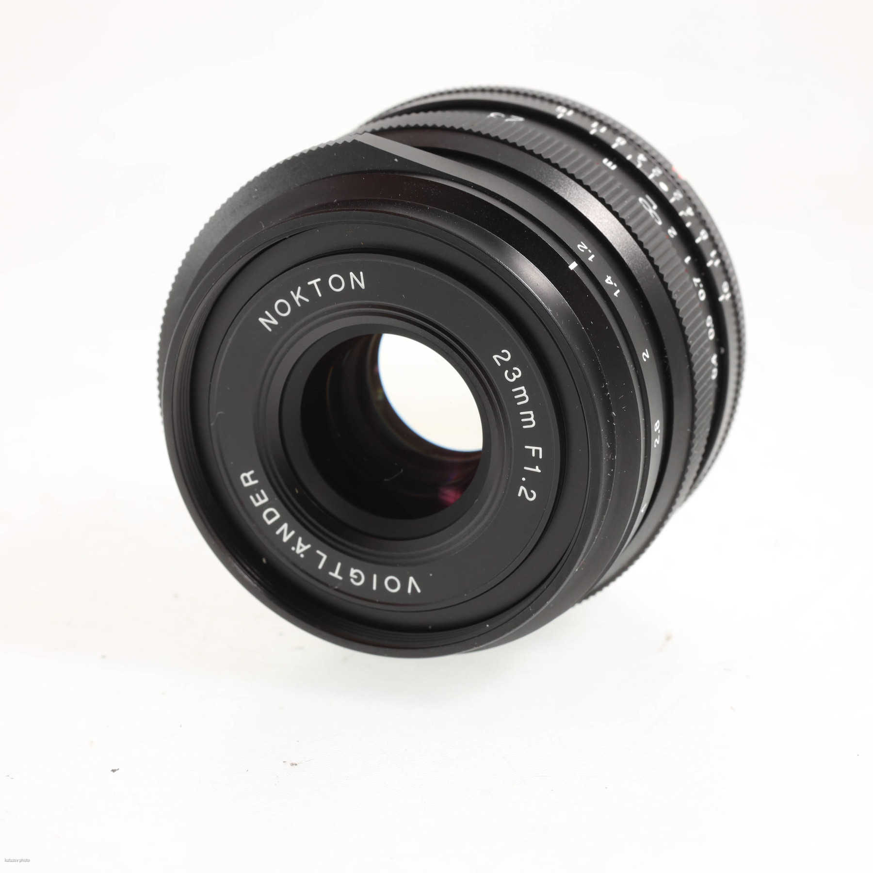 Voigtländer 23mm f/1.2 Nokton aspherical (Fujifilm X-mount) Voigtländer 23mm f/1.2 Nokton aspherical (Fujifilm X-mount)