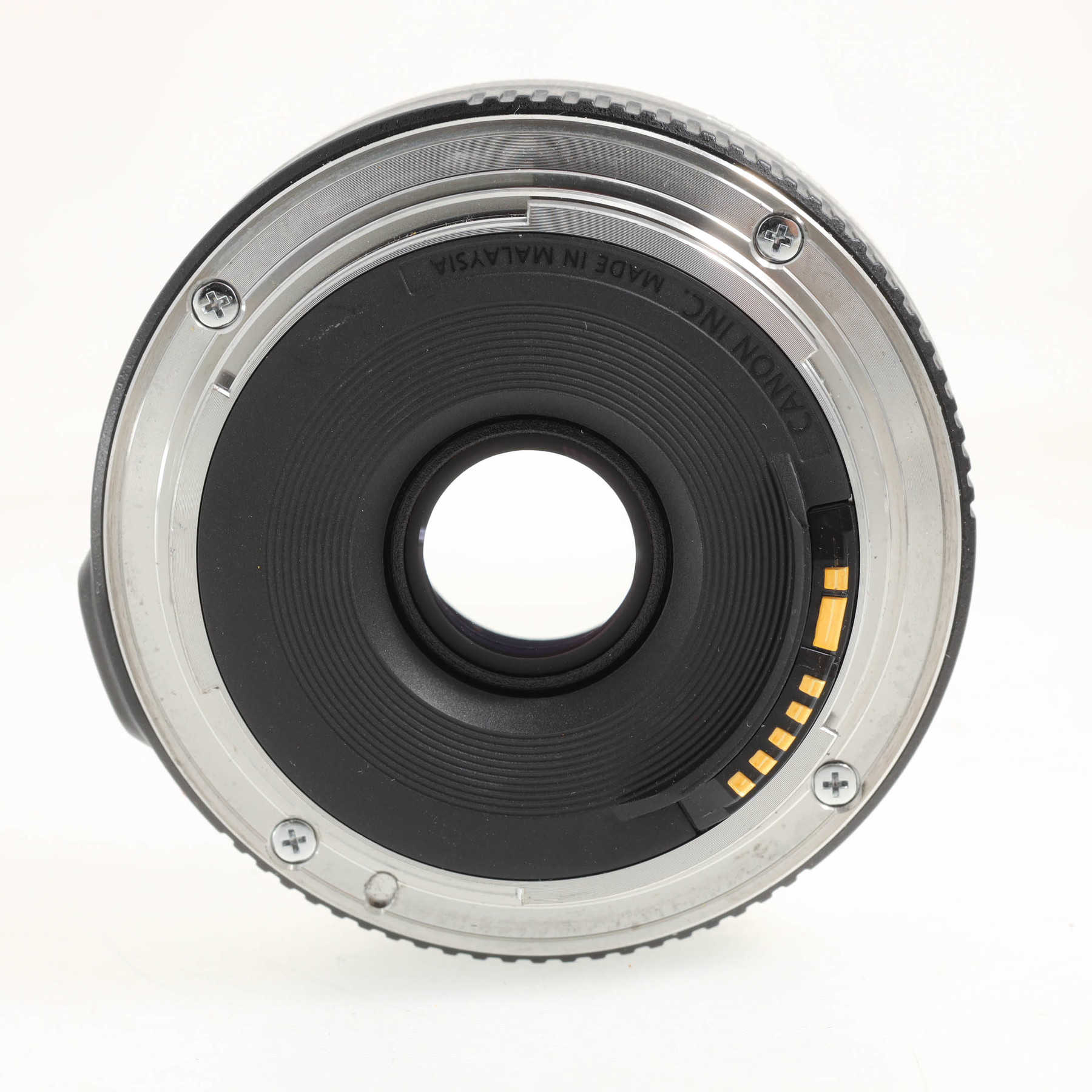 Canon EF 40mm f/2.8 STM Canon EF 40mm f/2.8 STM