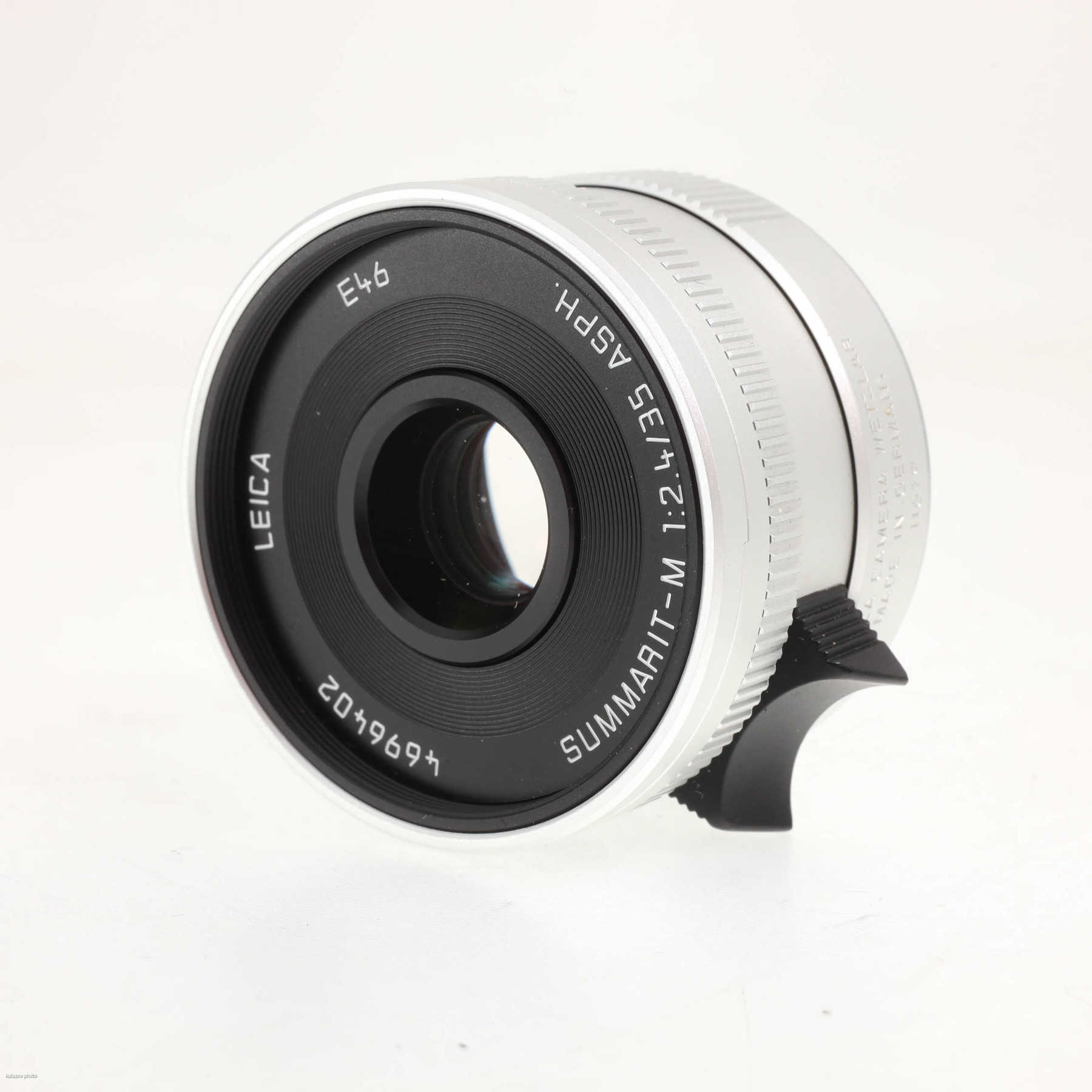 Leica 35mm f/2.4 Summarit-M ASPH silver Leica 35mm f/2.4 Summarit-M ASPH silver